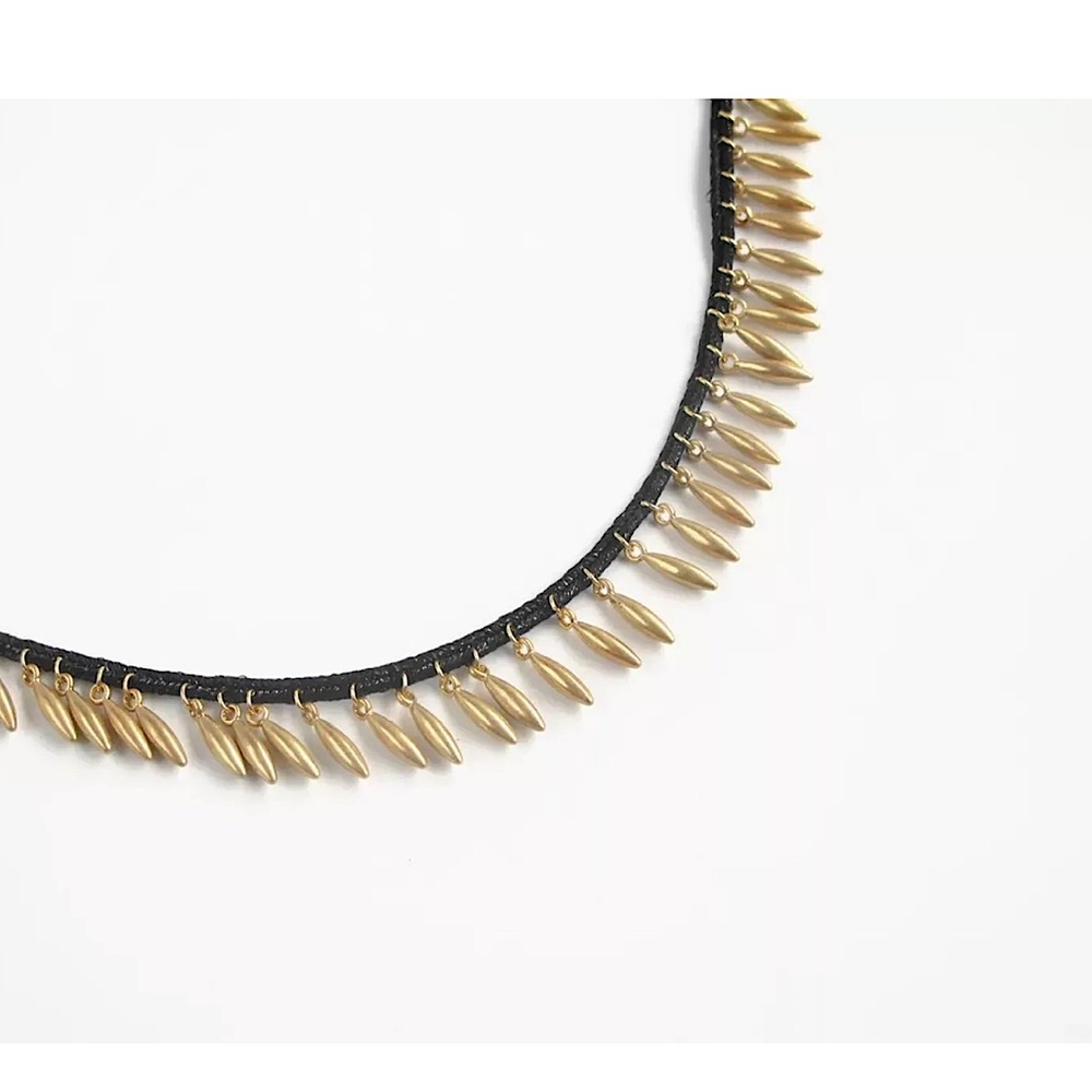 Stella & Dot Versatile Fringe necklace- used for display only, w/original box
